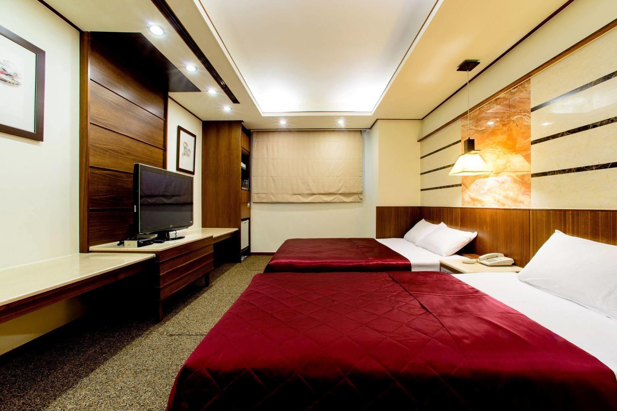 Kao Yuan Hotel - Zhong Shan Taichung Esterno foto