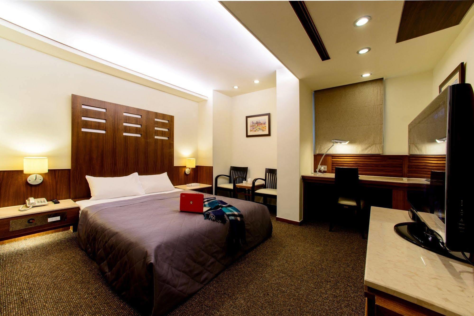 Kao Yuan Hotel - Zhong Shan Taichung Esterno foto